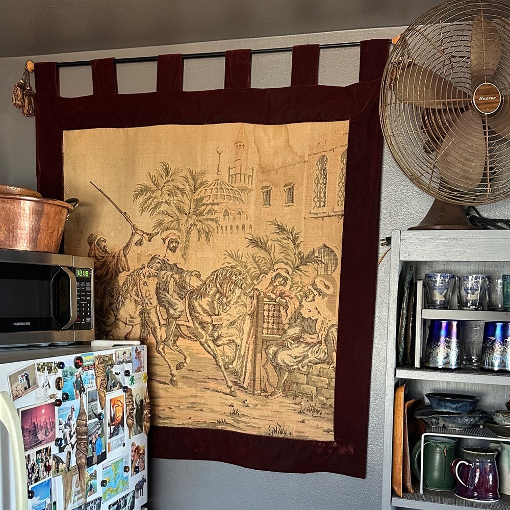 🇹🇷Turkish tapestry from the Grand Bazaar in Istanbul. Old Vintage. Velvet trim